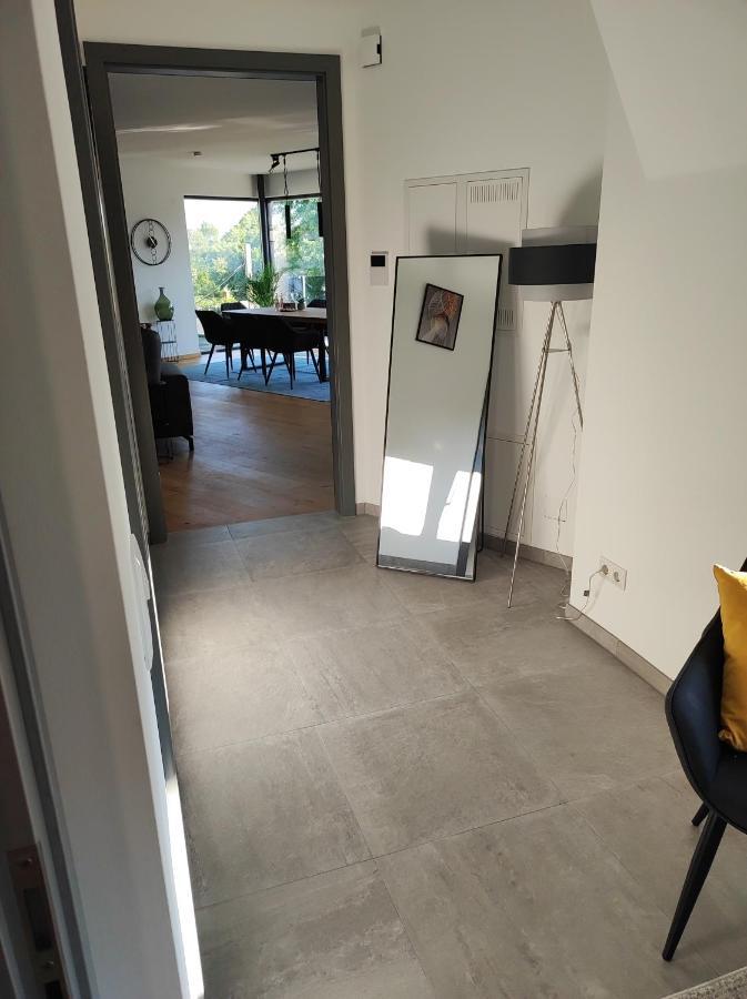 Luxurioeses Penthouse Mit Blick Auf Die Uno-City Und Dem Kaiserwasser. 3Schlafzimmer, 2 Baeder, Privat Lift Ins Apartment Wien Eksteriør billede