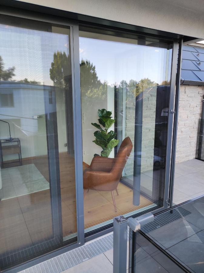Luxurioeses Penthouse Mit Blick Auf Die Uno-City Und Dem Kaiserwasser. 3Schlafzimmer, 2 Baeder, Privat Lift Ins Apartment Wien Eksteriør billede