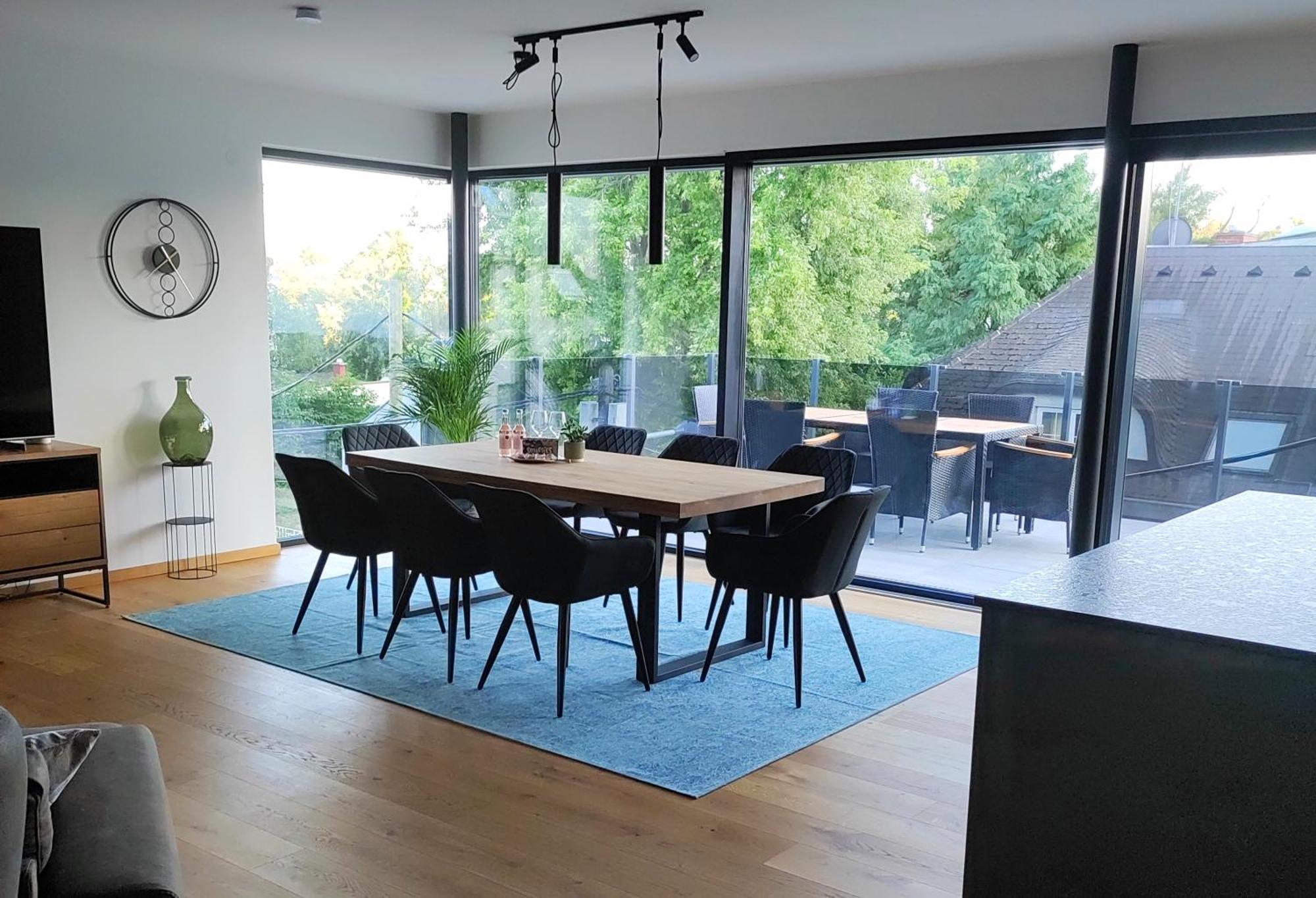 Luxurioeses Penthouse Mit Blick Auf Die Uno-City Und Dem Kaiserwasser. 3Schlafzimmer, 2 Baeder, Privat Lift Ins Apartment Wien Eksteriør billede